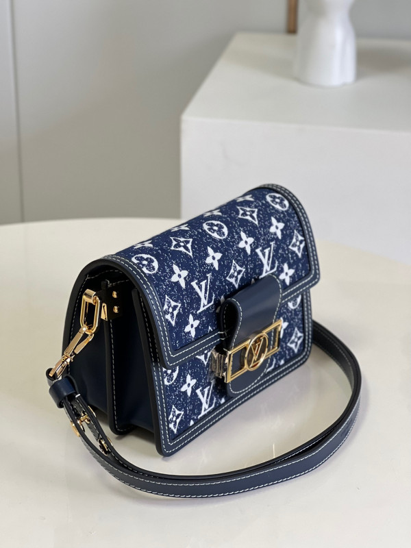 l0*is V*t0n dauphine mini