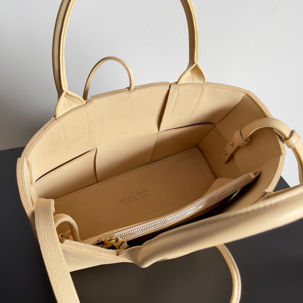 bo*te*ga Ve*ne*ta arco mini tote