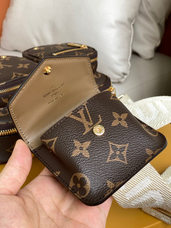 l0*is V*t0n utility crossbody