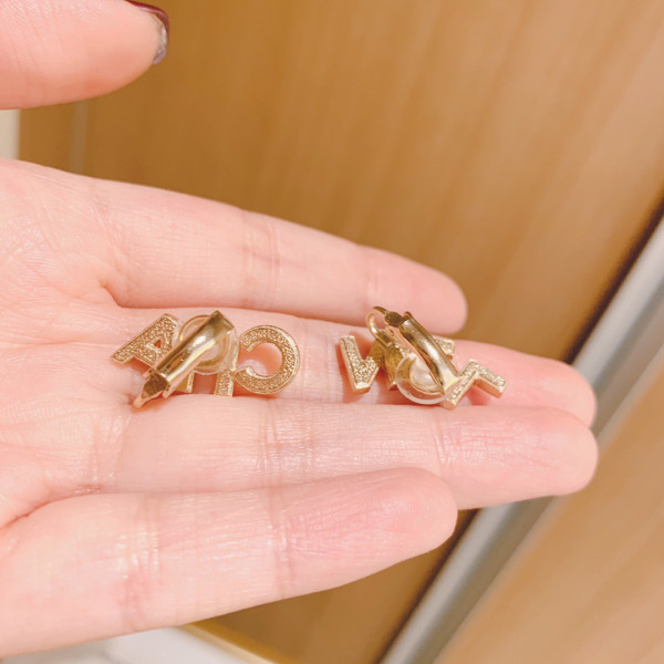 CL EARRINGS
