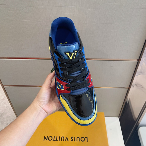 l0*is V*t0n trainer sneaker