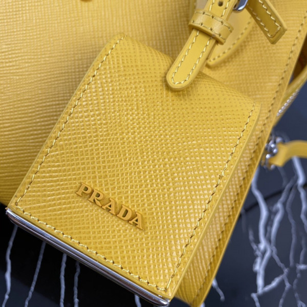 pra*a saffiano leather pra*a monoCh*0me bag