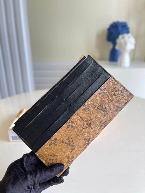 l0*is V*t0n slim purse