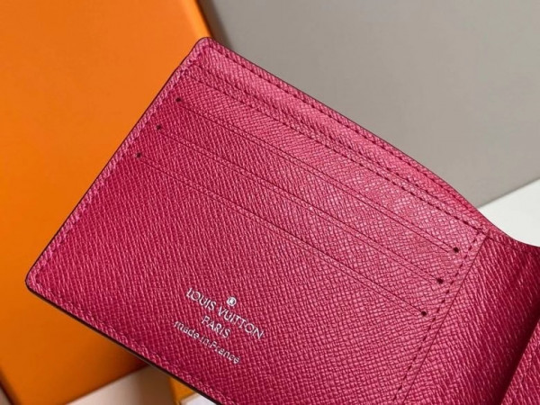 l0*is V*t0n multiple wallet