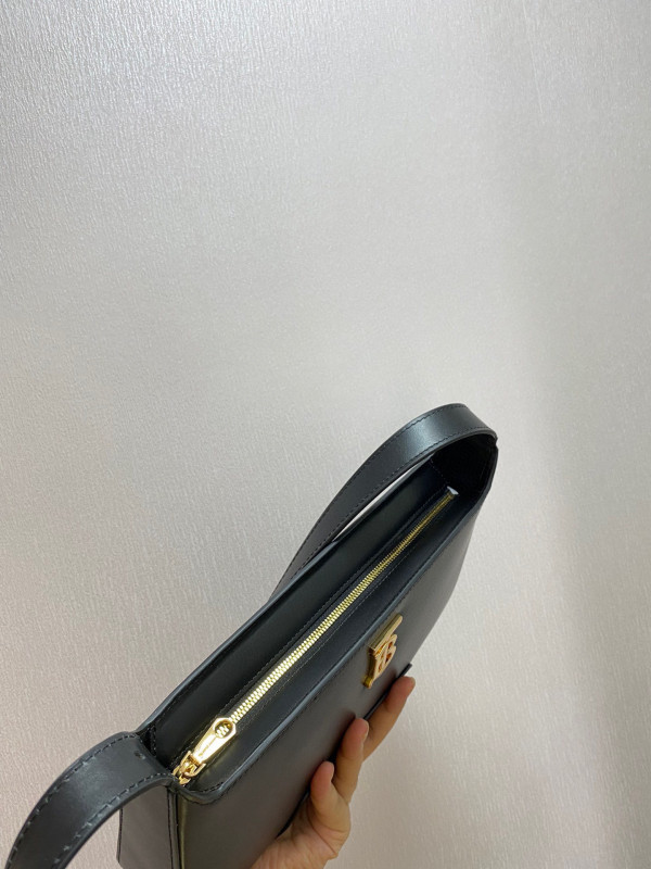 B**rry leather tb shoulder bag