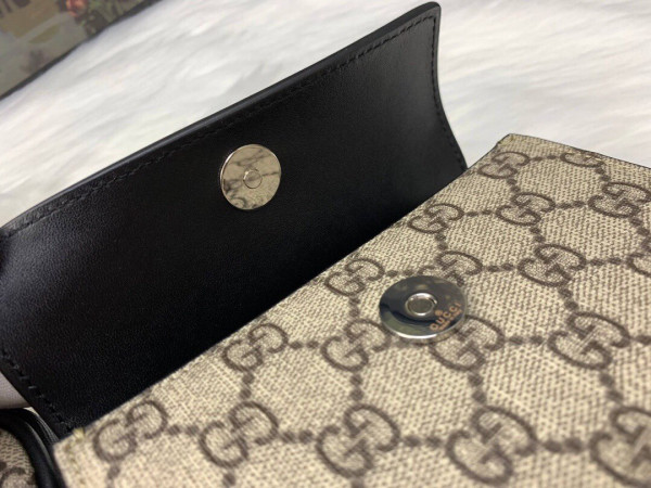 G*u*i gg belt bag