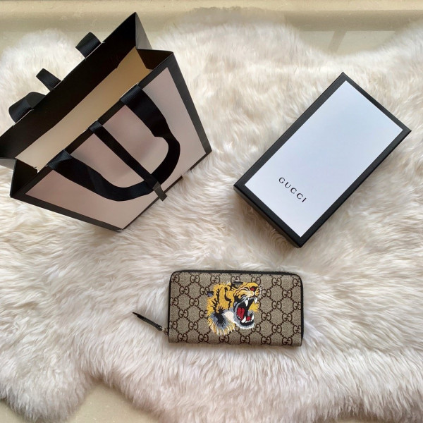G*u*i bee print gg zip around wallet