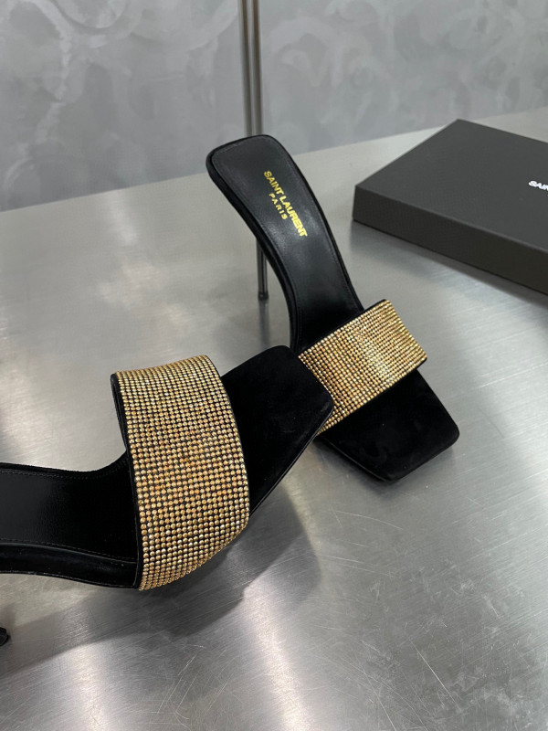 Y*L lucking evening mule
