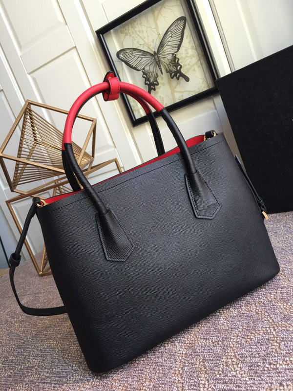 Pra*a double bag