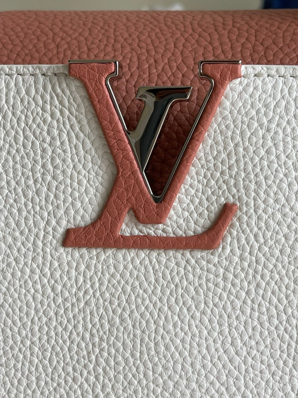 l0*is V*t0n capucines bb