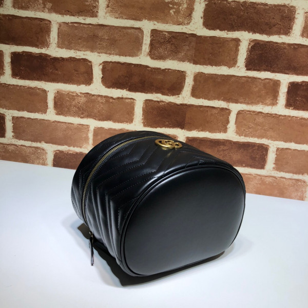 G*u*i cosmetic bag