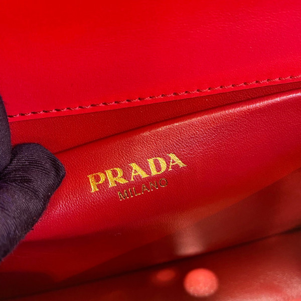 Pra*a symbole bag