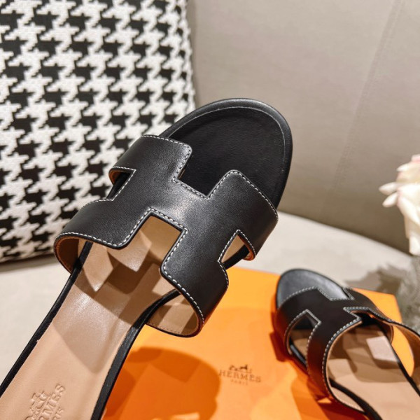 H**mes oasis sandal