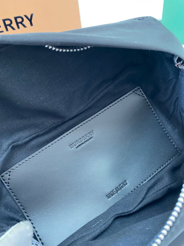 B**rry bum bag