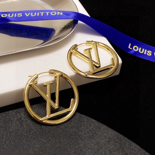 l0*is V*t0n earrings