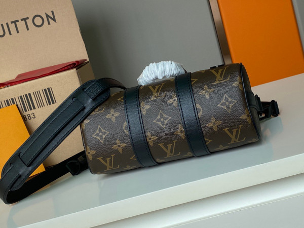 l0*is V*t0n keepall xs