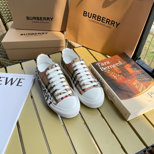 B**rry vintage sneaker