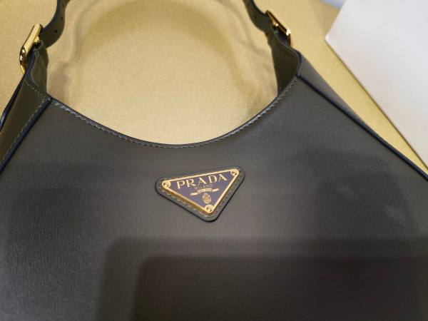 Pra*a leather shoulder bag