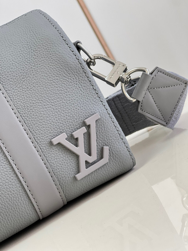 l0*is V*t0n city keepall