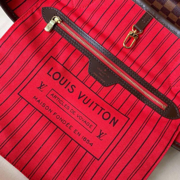 l0*is V*t0n neverfull mm
