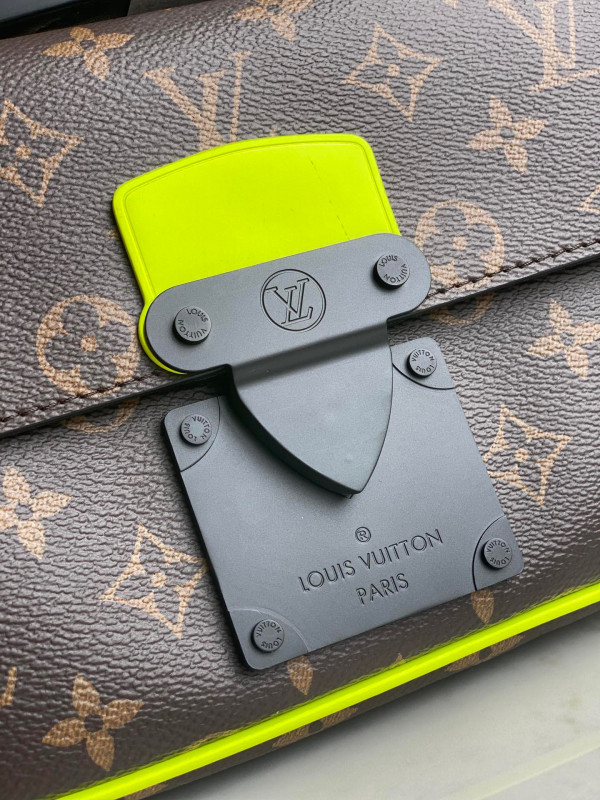 l0*is V*t0n s lock sling bag