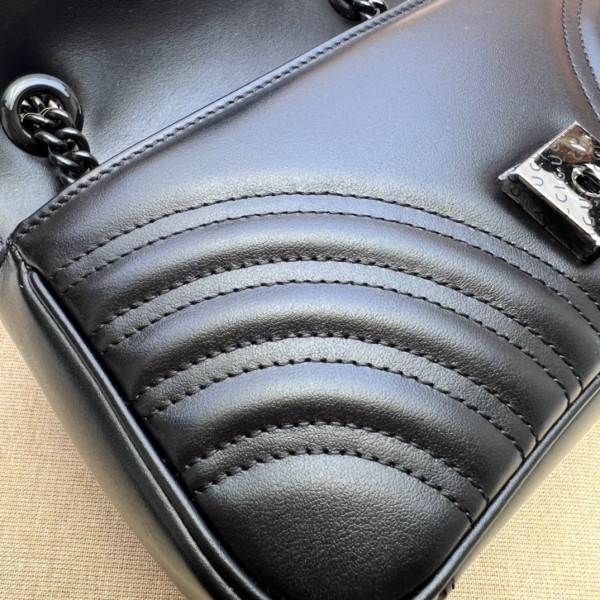 G*u*i gg marmont 22cm