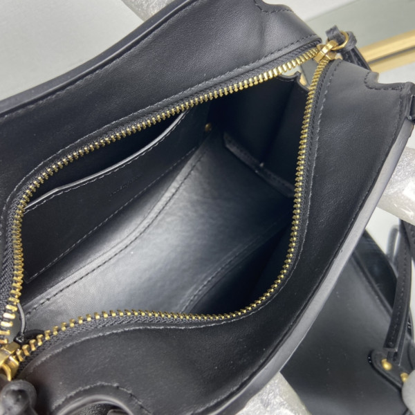 Ba*len*cia*ga neo classic mini top handle bag