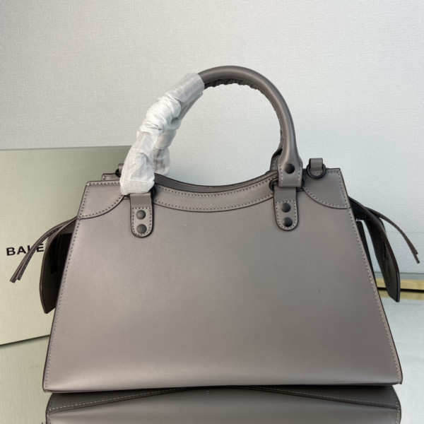 Ba*len*cia*ga neo classic small top handle bag