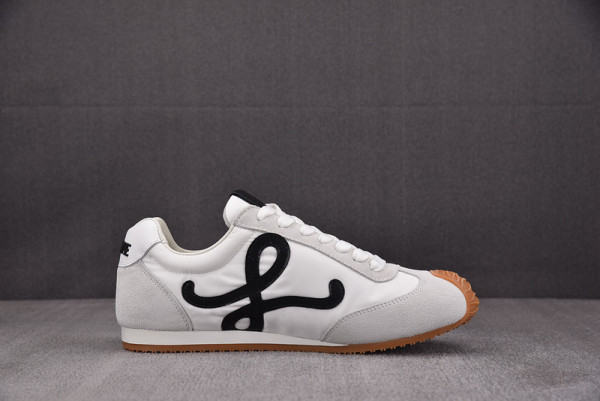 L0ew* ballet runner