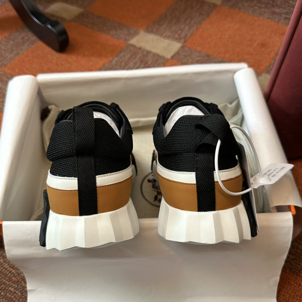 H**mes sneaker