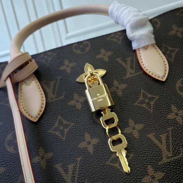 l0*is V*t0n flower tote