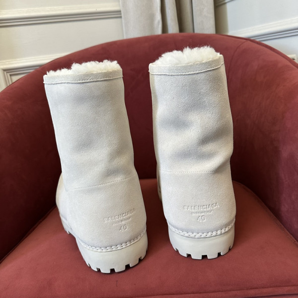 Ba*len*cia*ga alaska faux-fur low boots