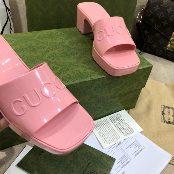 G*u*i women
