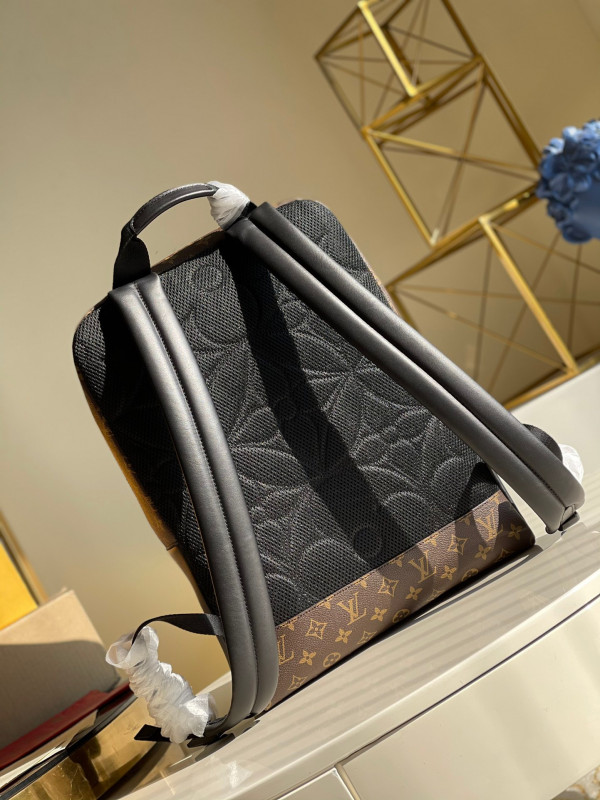 l0*is V*t0n dean backpack