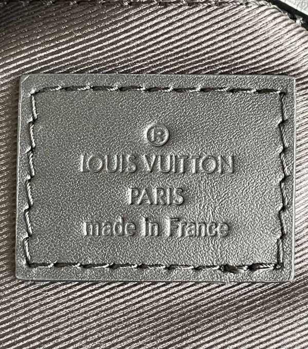 l0*is V*t0n mini soft trunk