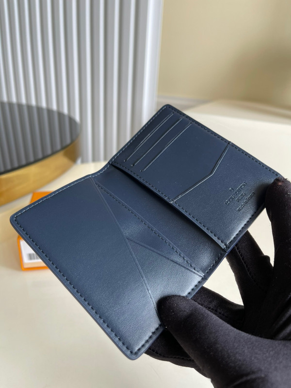 l0*is V*t0n pocket organizer