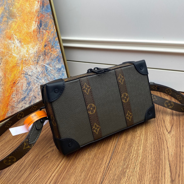 l0*is V*t0n soft trunk wallet