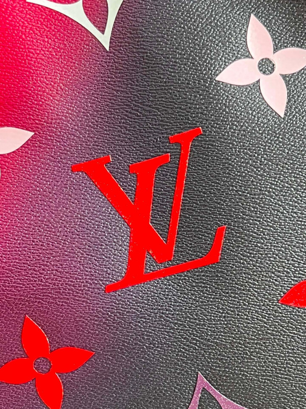 l0*is V*t0n neverfull mm