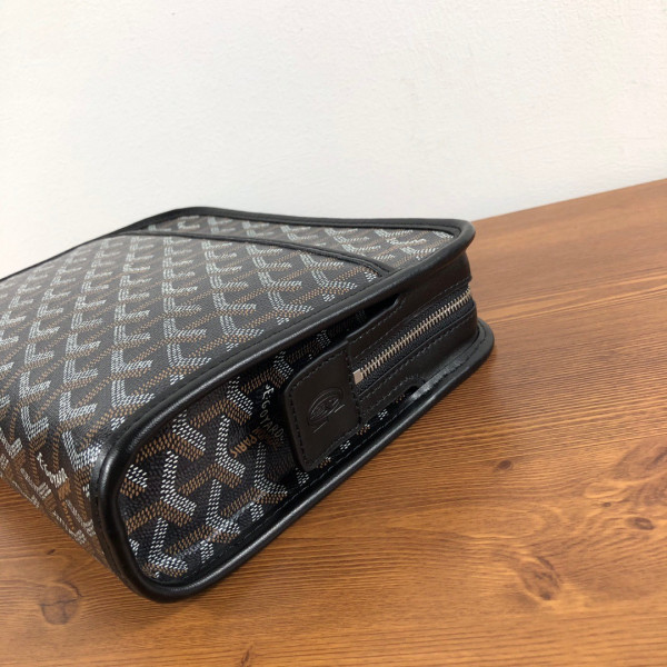 Go*ard toiletry bag