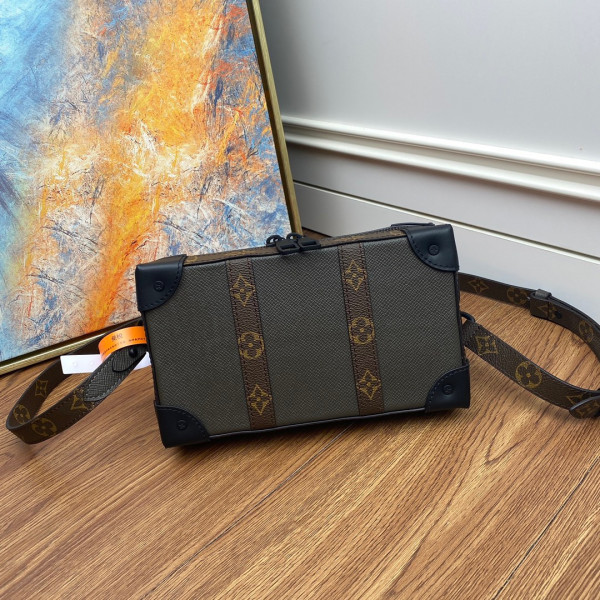 l0*is V*t0n soft trunk wallet
