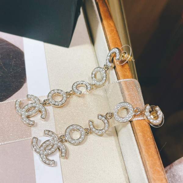 CL EARRINGS
