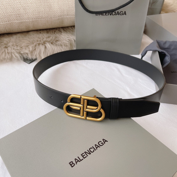 Ba*len*cia*ga belt