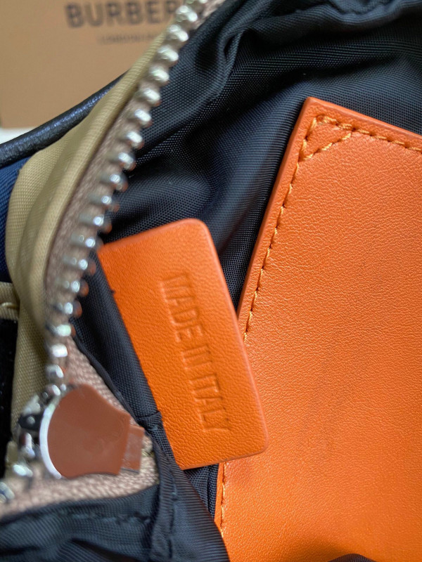 B**rry bum bag