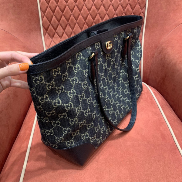G*u*i ophidia medium tote with web