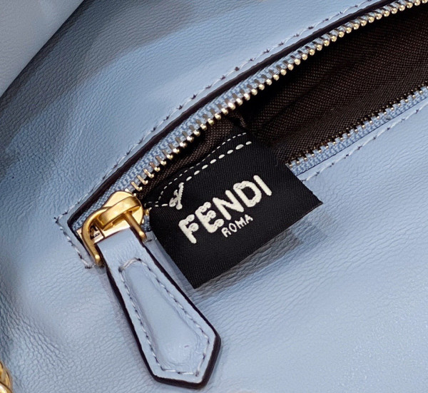 F**di baguette chain midi 397b98-24*14*7cm