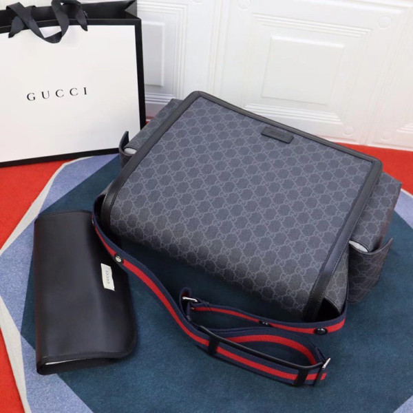 g*u*i gg S*p*e diaper bag