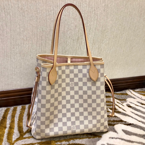 l0*is V*t0n neverfull  mm