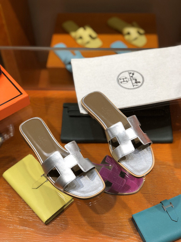 H**mes sandal