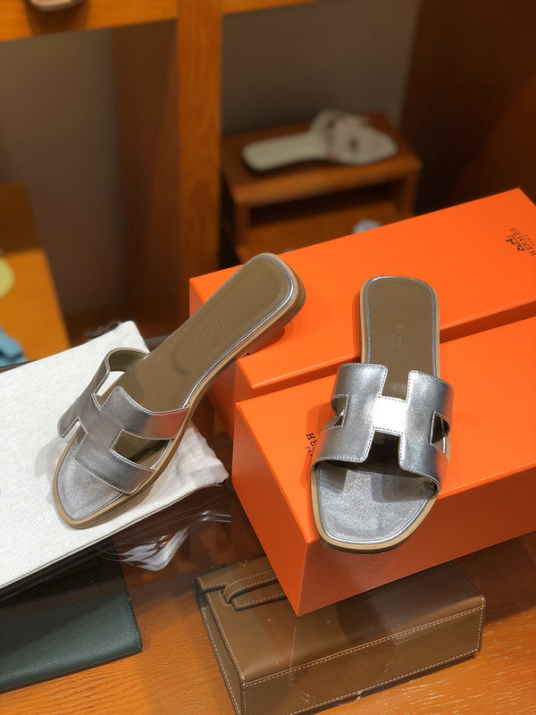 H**mes sandal