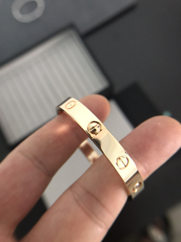 Ca*t*er bracelet